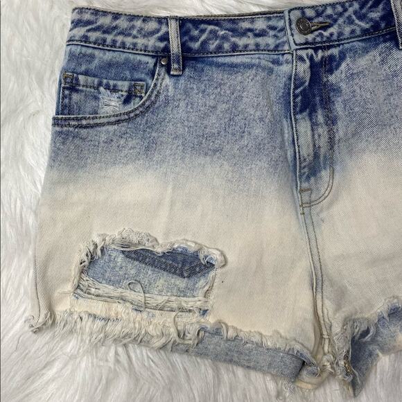 Pacsun Ombré High Rise Distressed Raw Hem Jean Shorts Size 29 - Picture 4 of 9